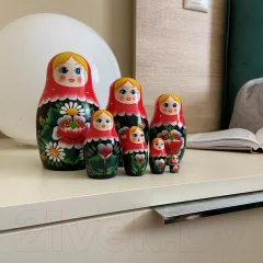 Матрешка сувенирная Брестская Фабрика Сувениров С букетом цветов ромашки и красных маков 7015 — фото 5