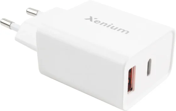 Зарядное устройство сетевое Xenium X332 + кабель / CCX332CW/00 (белый)